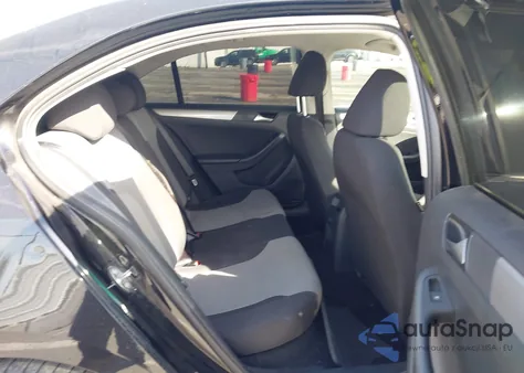 2017 Volkswagen Jetta 1.4T S z USA, uszkodzony, nr VIN 3VW2B7AJ3HM361523